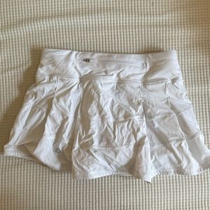 White lululemon pace rival skirt